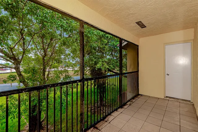 $260,000 | 3041 North Oakland Forest Drive, Unit 204, Oakland Park, FL 33309