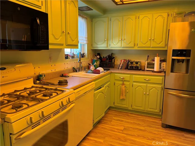 $800,000 | 3327 Eckleson Street, Lakewood, CA 90712