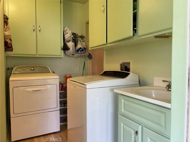 $800,000 | 3327 Eckleson Street, Lakewood, CA 90712