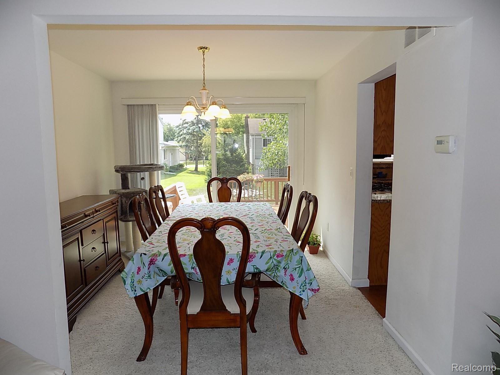 710 Abbey Court Rochester, MI 48307 - Photo 16 of 46 16 - Dining Room.JPG