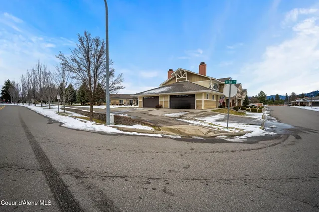 $399,900 | 755 Icefall Drive, Unit 203, Hayden, ID 83835