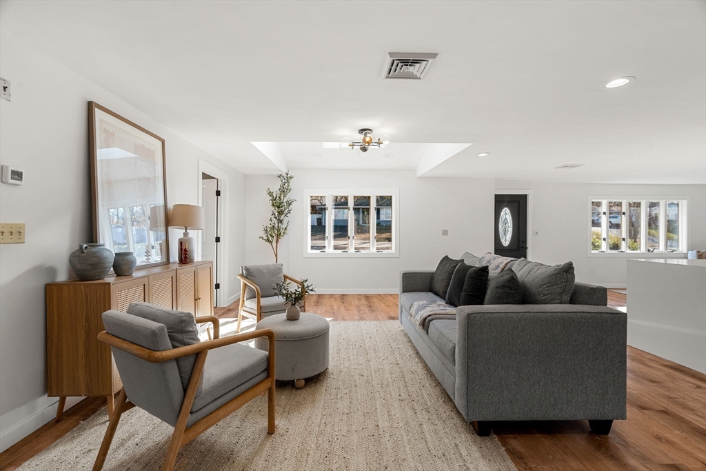 11 Murray Street Peabody, MA 01960 - Photo 13 of 42