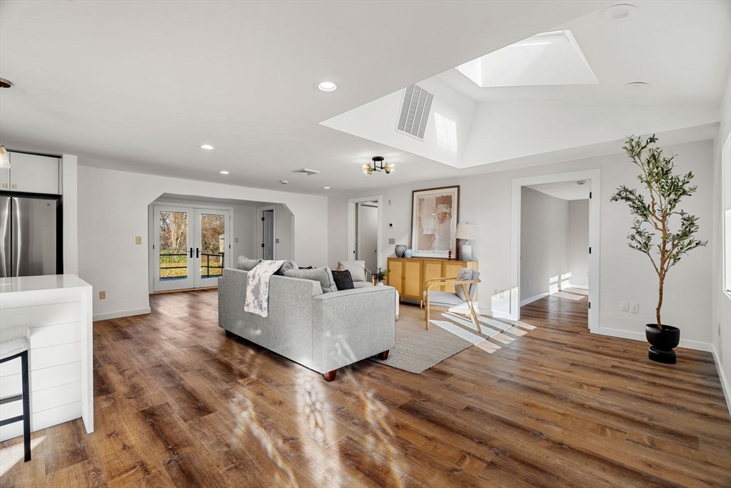 11 Murray Street Peabody, MA 01960 - Photo 17 of 42