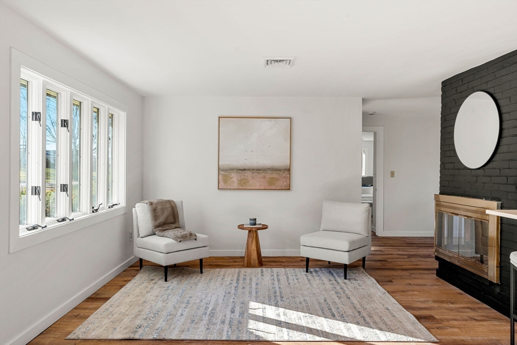 11 Murray Street Peabody, MA 01960 - Photo 4 of 42