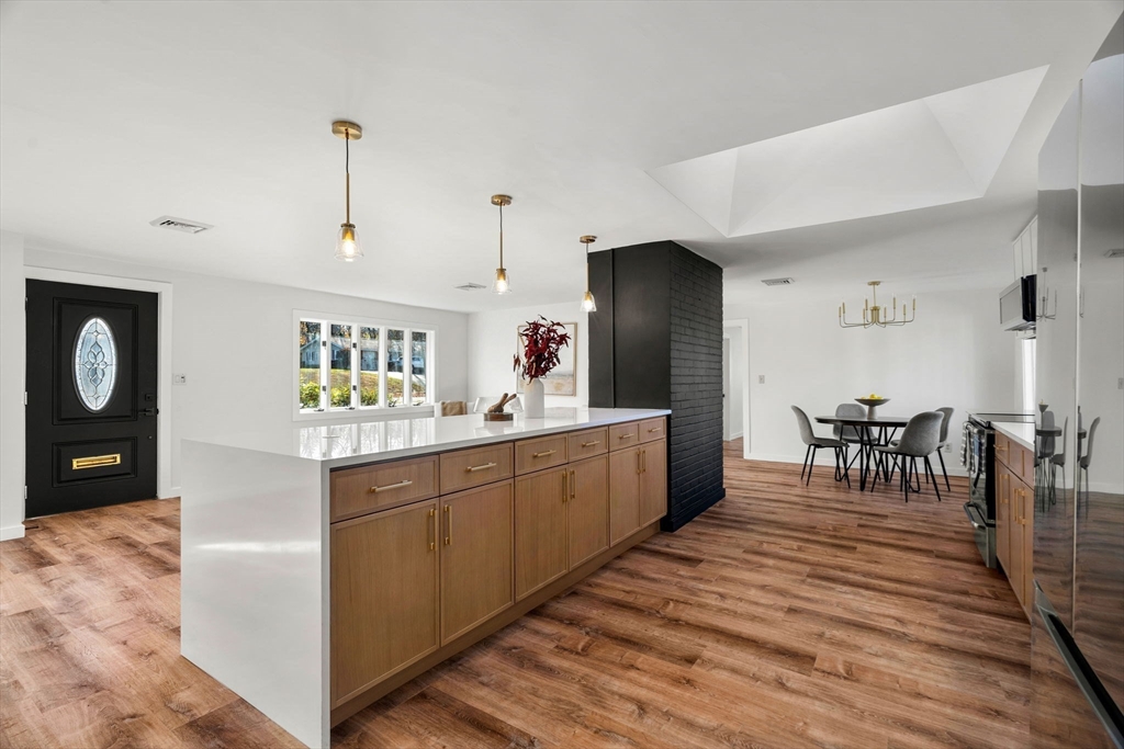 11 Murray Street Peabody, MA 01960 - Photo 9 of 42