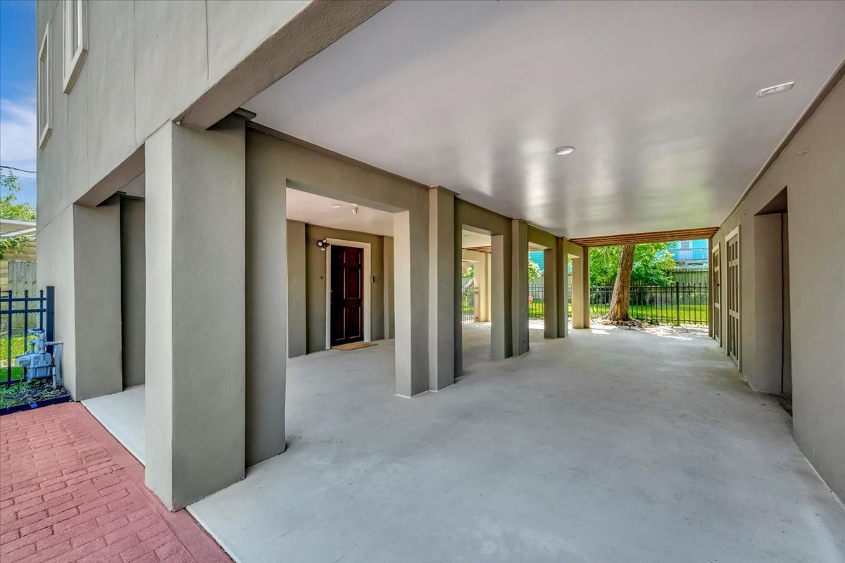 112 Oak Road Clear Lake Shores, TX 77565 - Photo 32 of 41 TANDEM 4 CAR PARKING WITH PLENTY OF ROOM FOR YOUR GOLF CART!