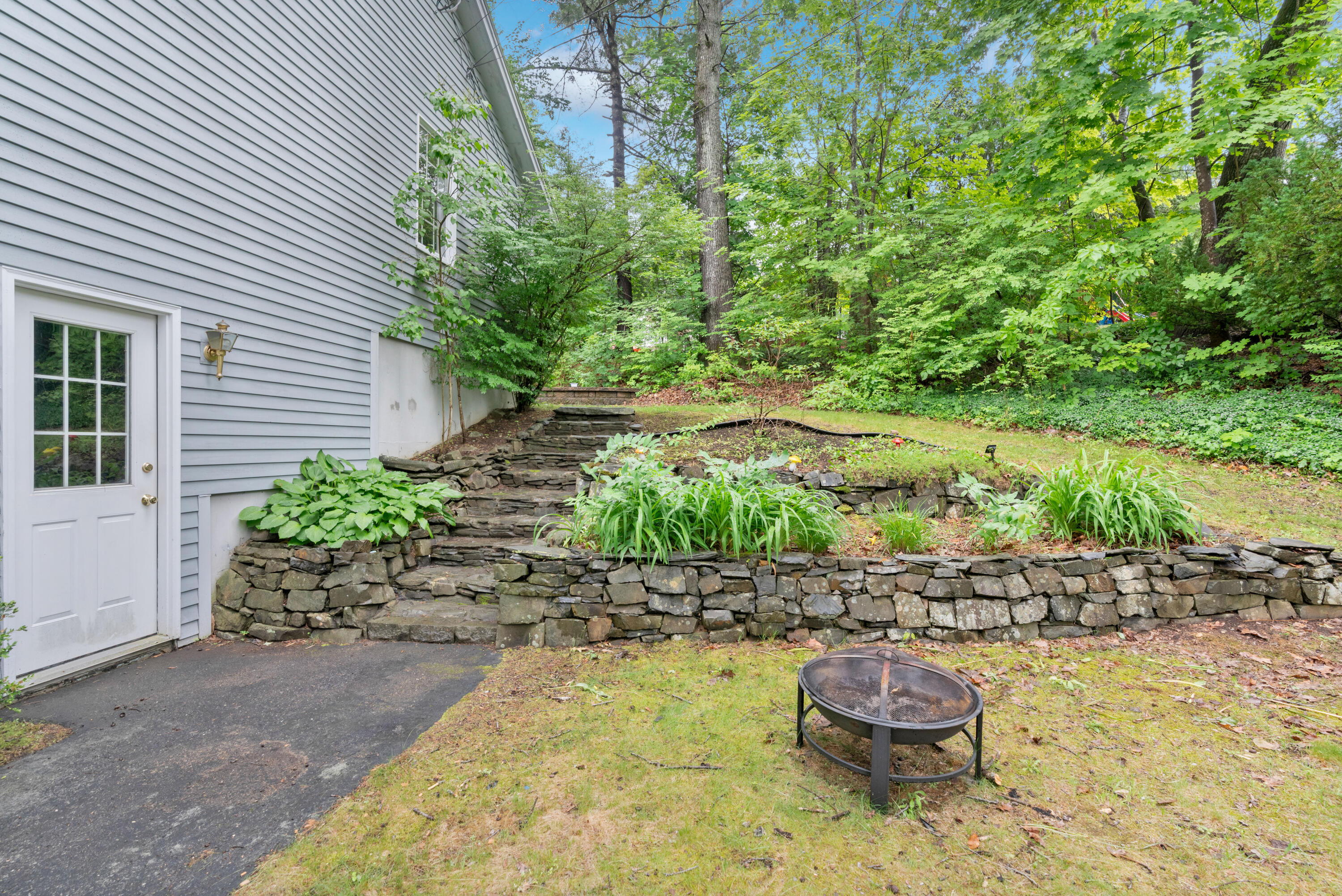 1 Hillcrest Drive Sanford, ME 04083 - Photo 4 of 35