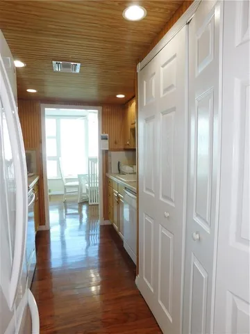 $4,000 | 1620 South Ocean Boulevard, Unit 9C, Pompano Beach, FL 33062