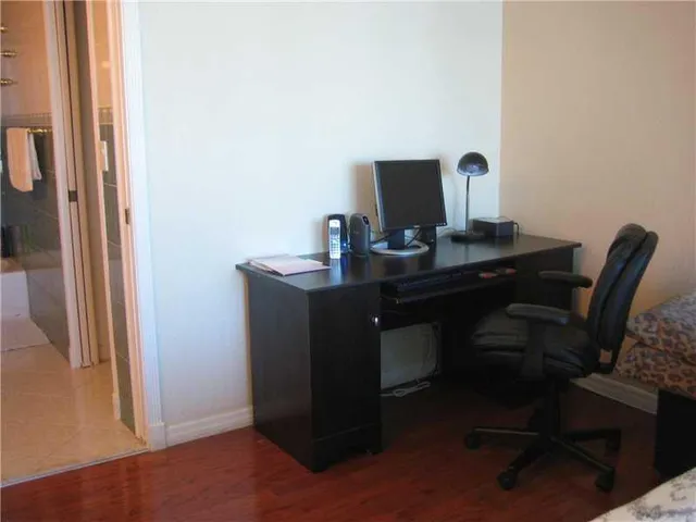 $4,000 | 1620 South Ocean Boulevard, Unit 9C, Pompano Beach, FL 33062