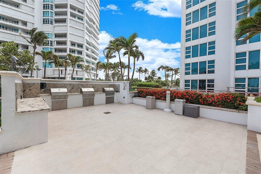1620 South Ocean Boulevard, Unit 9C Pompano Beach, FL 33062 - Photo 42 of 43 PICNIC AREA