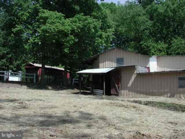 1670 North River Road Halifax, PA 17032 - Photo 4 of 9 Gallery Image 4