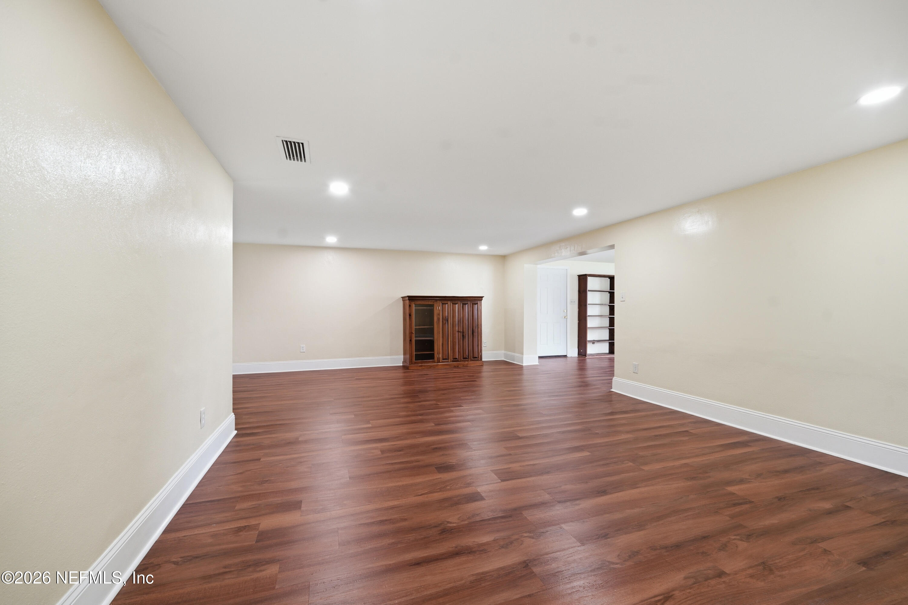 5162 Spring Glen Road Jacksonville, FL 32207 - Photo 4 of 21 PBD03411