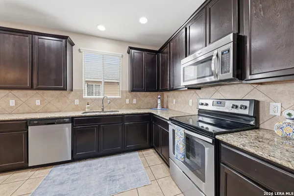 $300,000 | 7410 Derby Vista, Selma, TX 78154