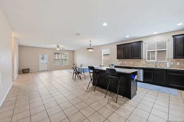 $300,000 | 7410 Derby Vista, Selma, TX 78154