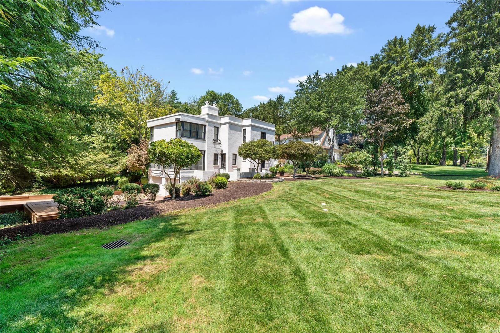 1 Daniel Road Ladue, MO 63124 - Photo 1 of 30 Gallery Image 1