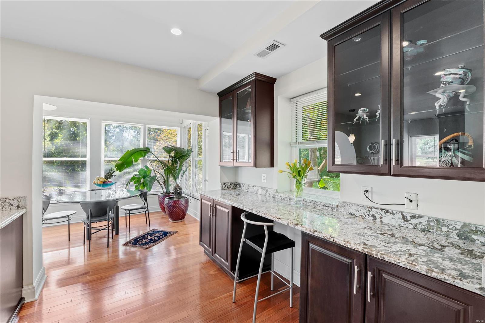 1 Daniel Road Ladue, MO 63124 - Photo 14 of 30 Gallery Image 14