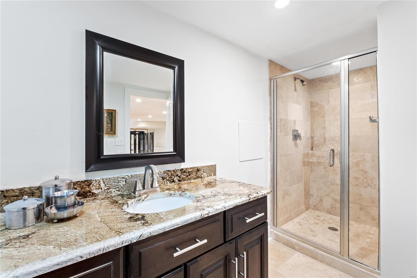 1 Daniel Road Ladue, MO 63124 - Photo 26 of 30 Gallery Image 26