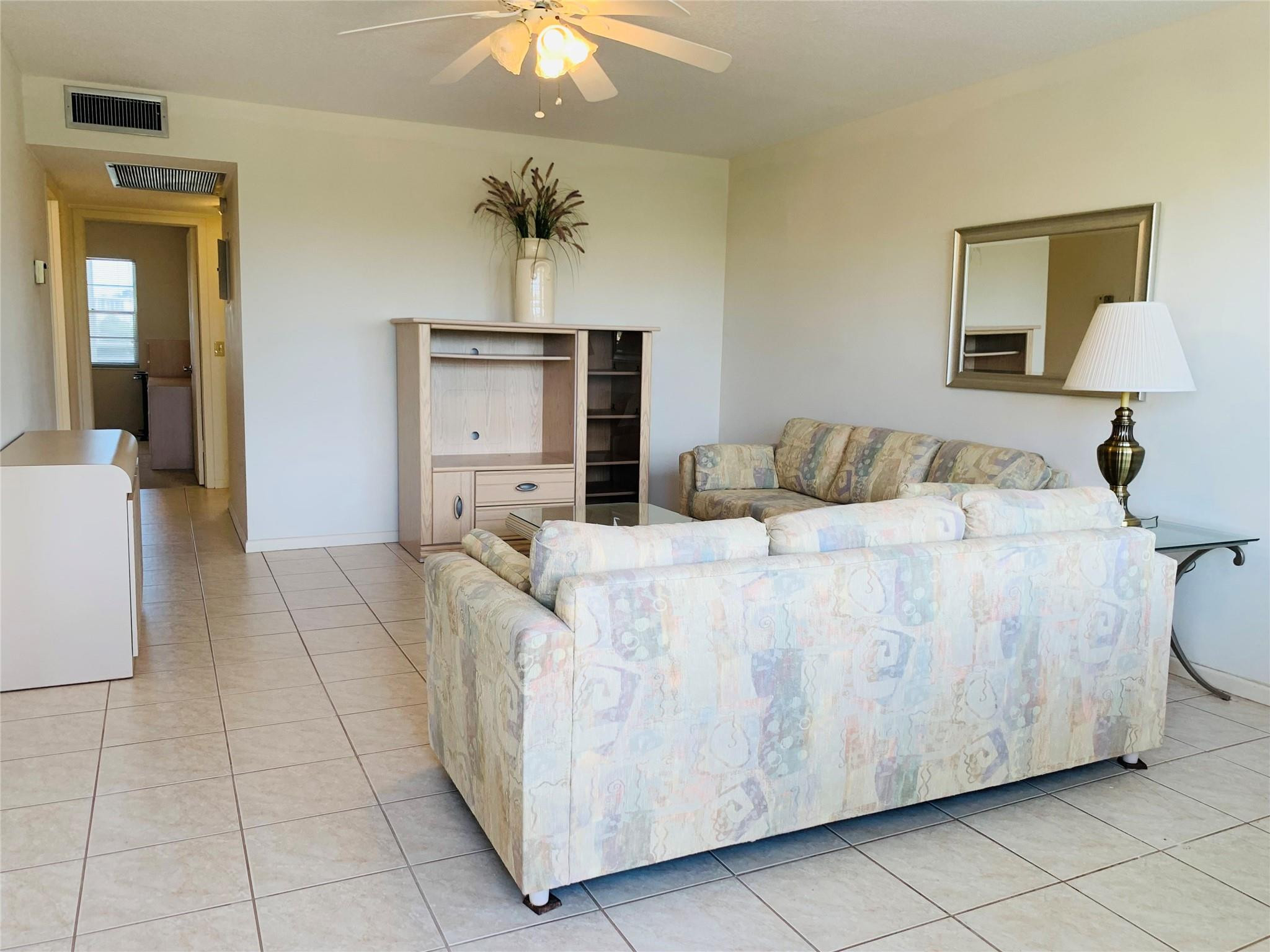 3025 Guildford East, Unit 3025 Boca Raton, FL 33434 - Photo 2 of 29 Photo 2