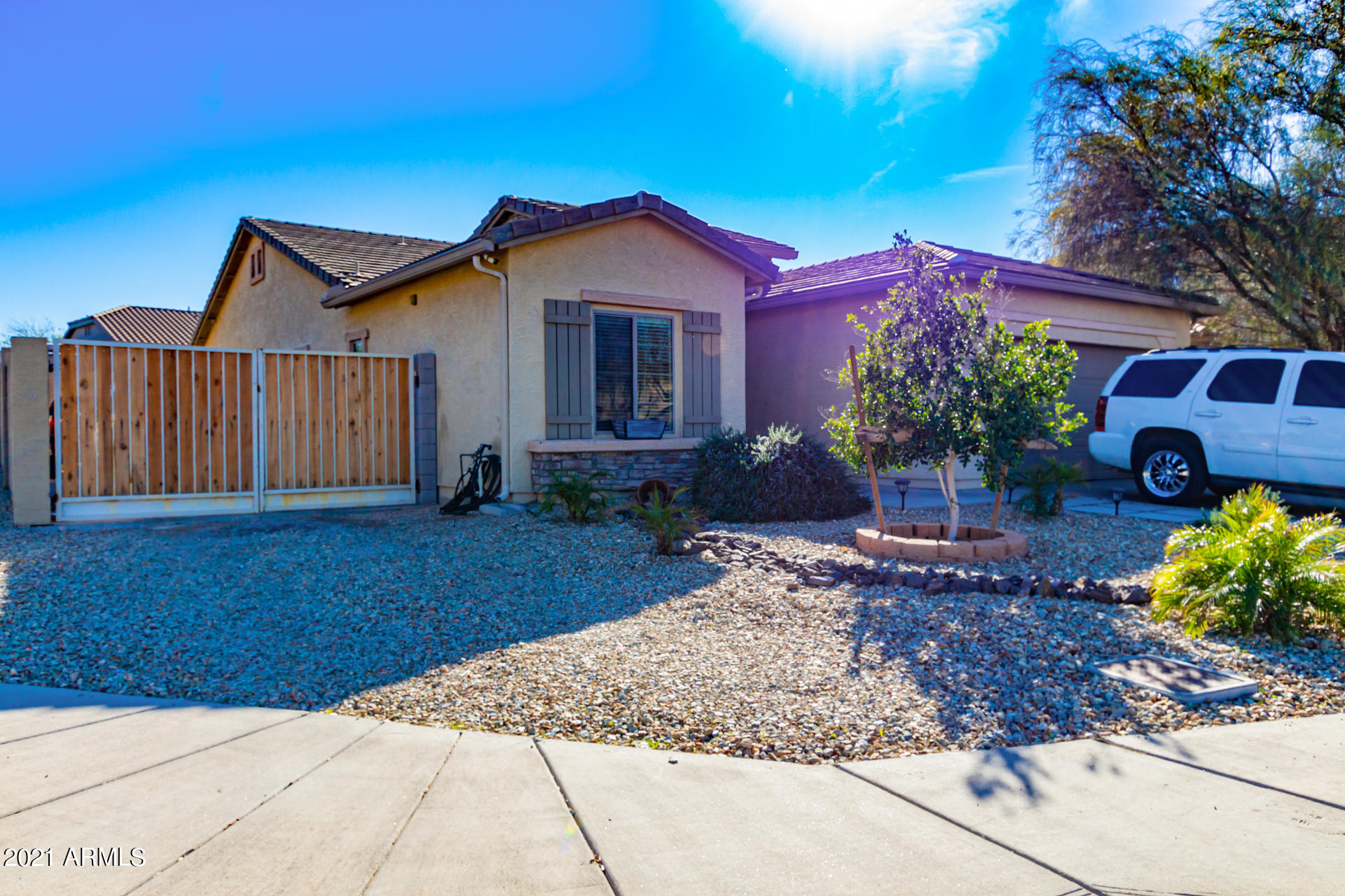 5215 West Beverly Road Laveen, AZ 85339 - Photo 2 of 26 beverly 3