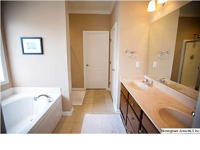 781 Valley Circle Leeds, AL 35094 - Photo 19 of 31