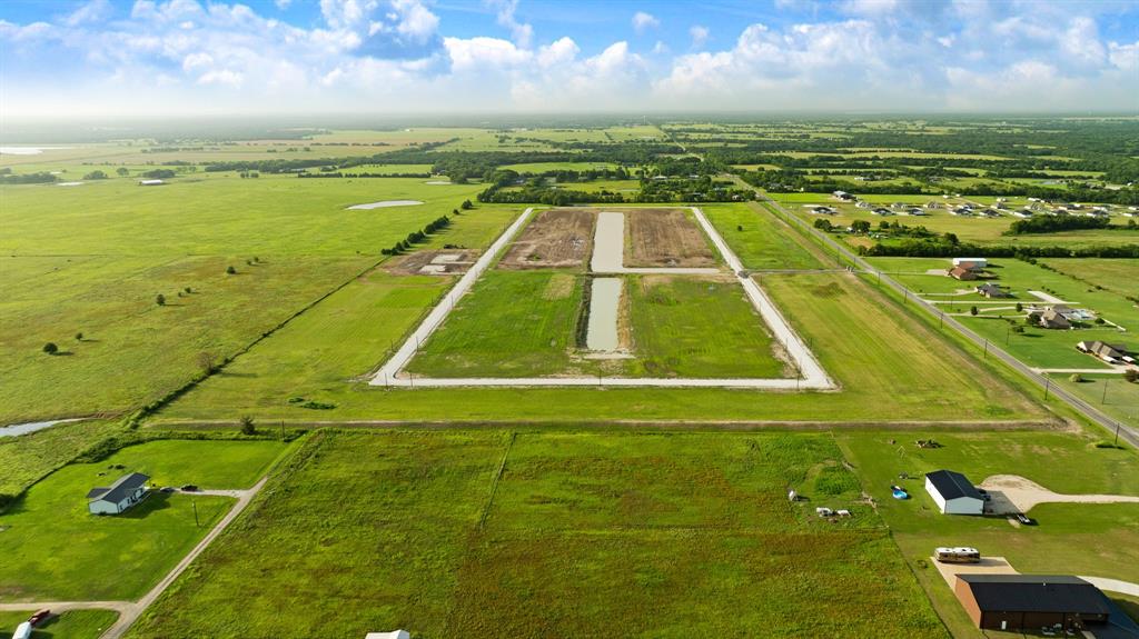 296 Private Road Powderly, TX 75473 - Photo 8 of 21