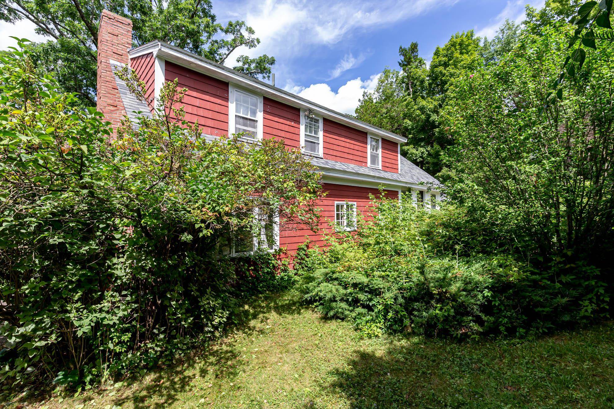 97 Chestnut Hill Road Amherst, NH 03031 - Photo 4 of 29