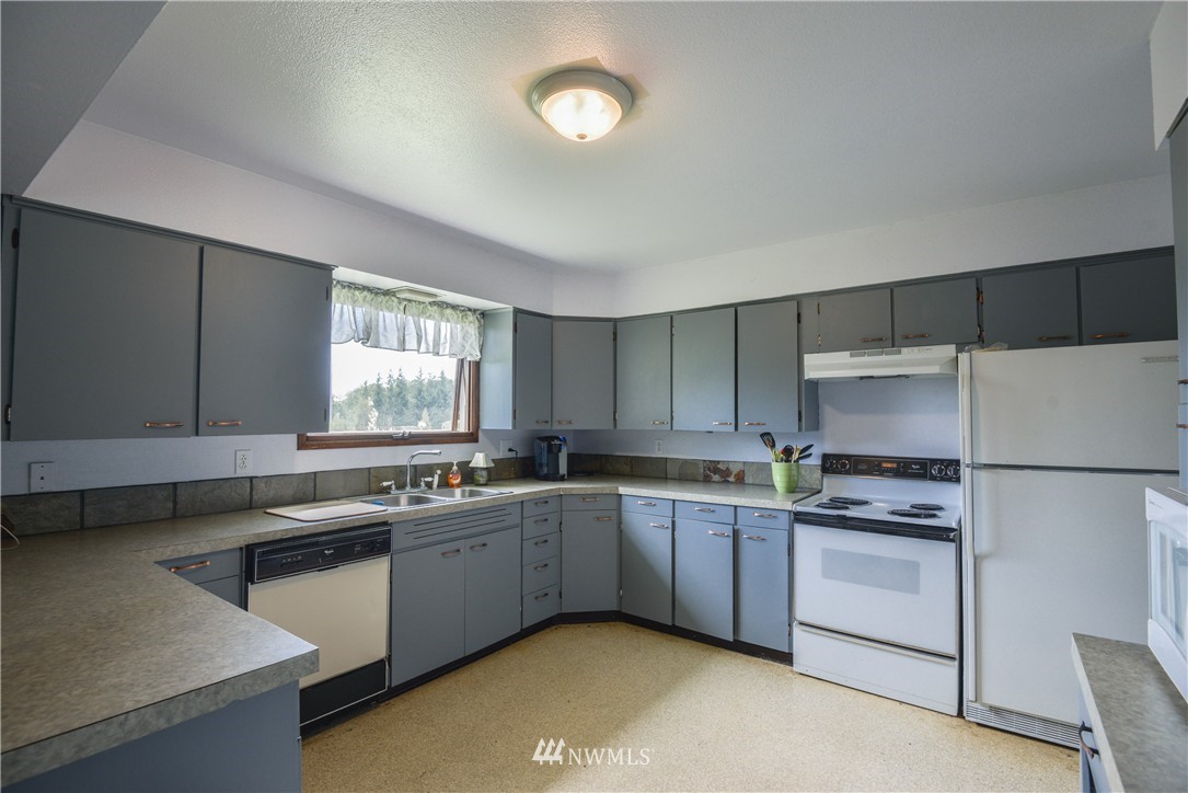 6913 Olson Road Ferndale, WA 98248 - Photo 4 of 20