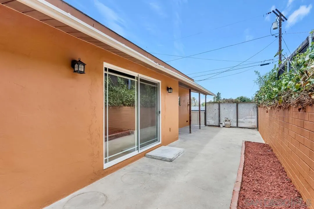 9237 Fanita Rancho Road Santee, CA 92071 - Photo 27 of 33 Gallery Image 27