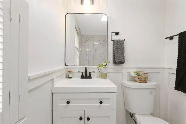 $474,000 | 3316 West 75th Street, Prairie Village, KS 66208