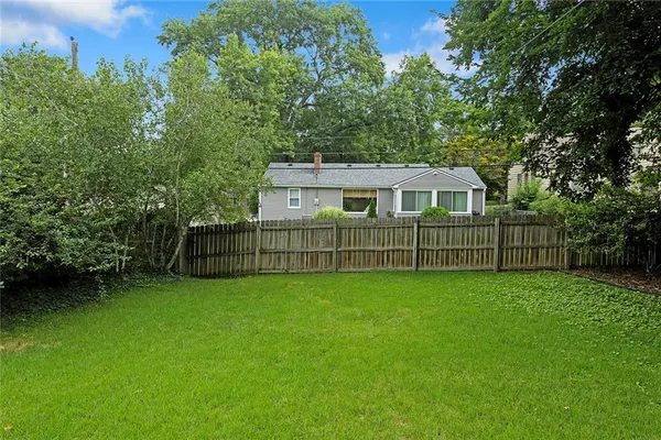$459,000 | 3316 West 75th Street, Prairie Village, KS 66208