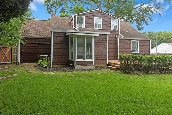 $459,000 | 3316 West 75th Street, Prairie Village, KS 66208