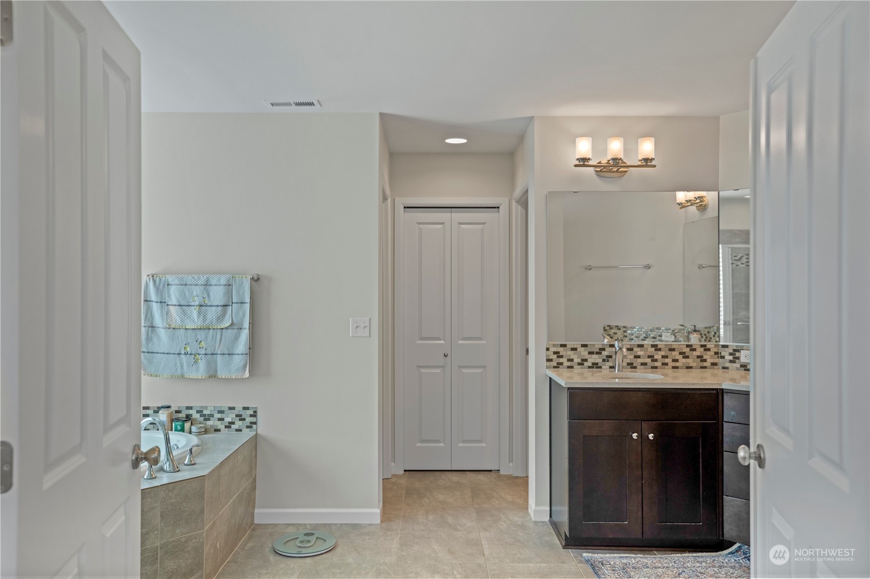 18813 179th Place Southeast Renton, WA 98058 - Photo 19 of 40 Gallery Image 19