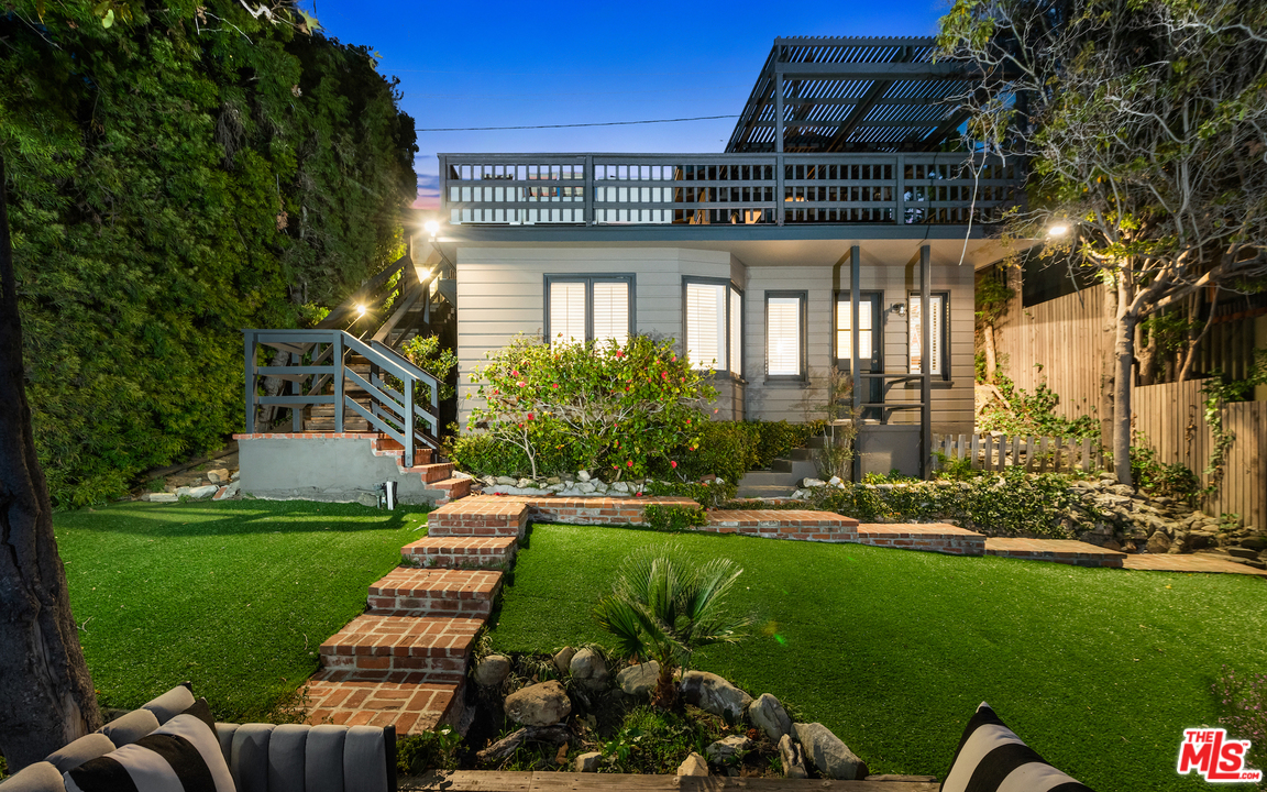 340 Mesa Road Santa Monica, CA 90402 - Photo 2 of 17