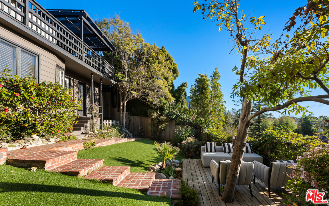 340 Mesa Road Santa Monica, CA 90402 - Photo 5 of 17