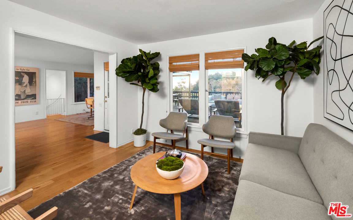 340 Mesa Road Santa Monica, CA 90402 - Photo 10 of 17