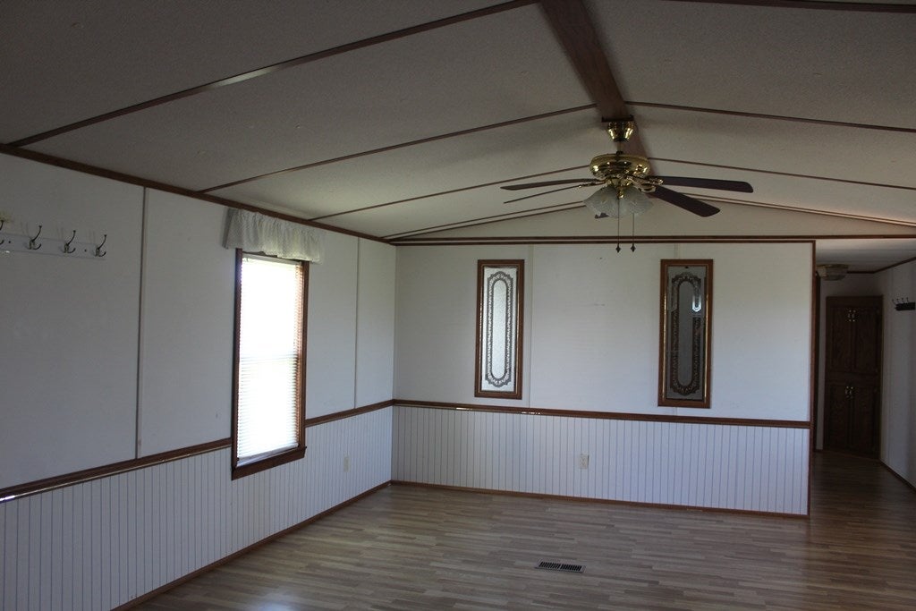7120 Butler Road Hopkinsville, KY 42240 - Photo 5 of 25 Gallery Image 5