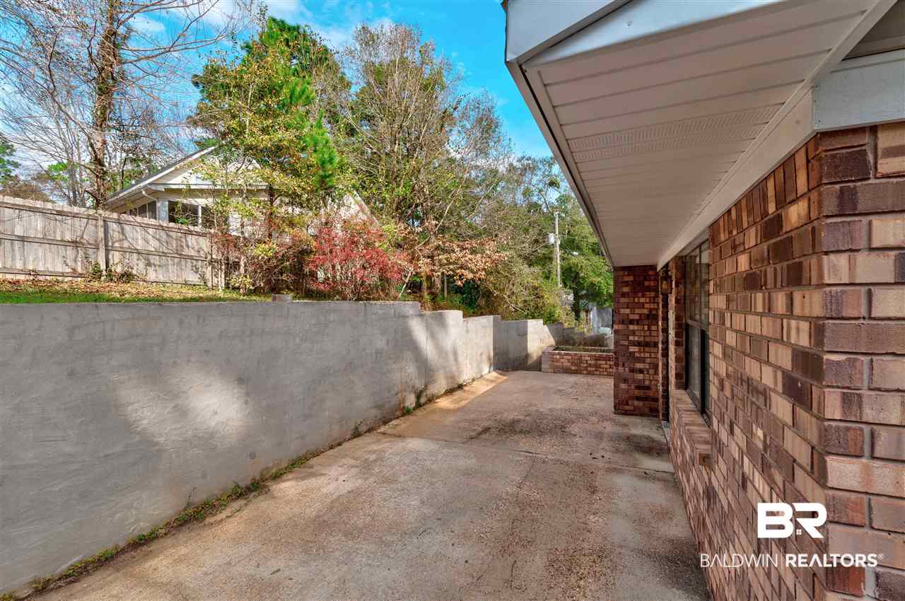 333 Ridgewood Drive Daphne, AL 36526 - Photo 25 of 29