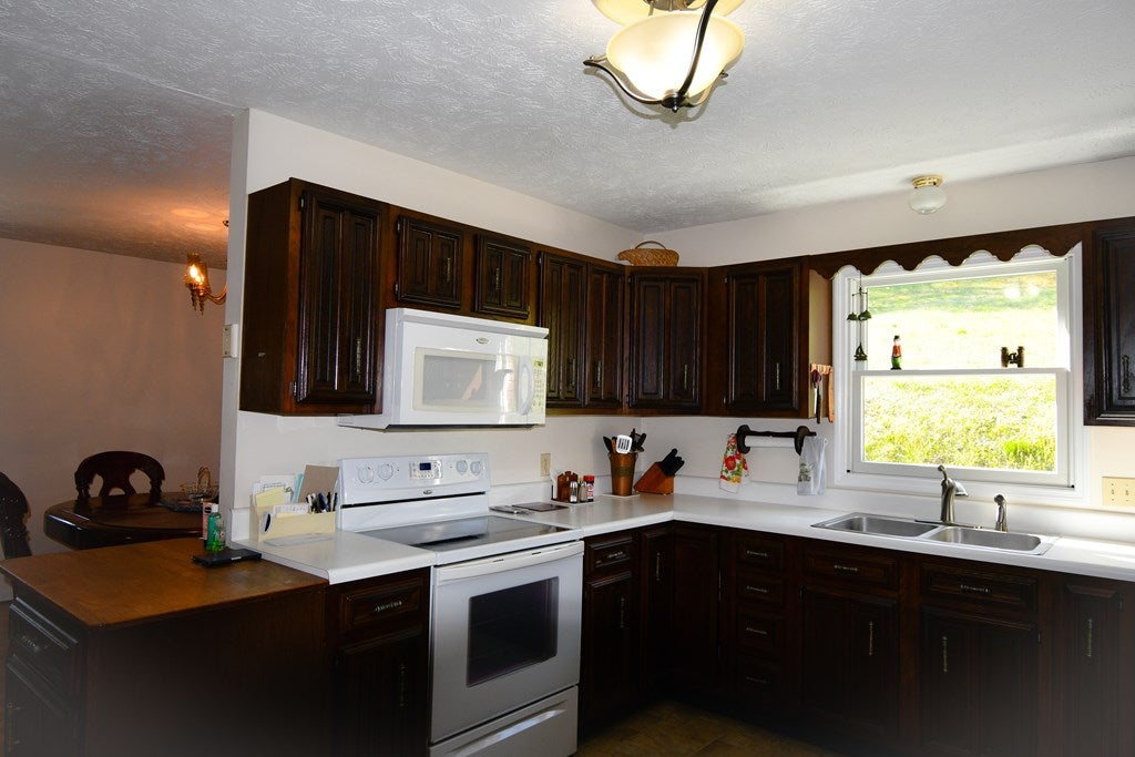 153 College Estates Road Cedar Bluff, VA 24609 - Photo 19 of 38 Gallery Image 19