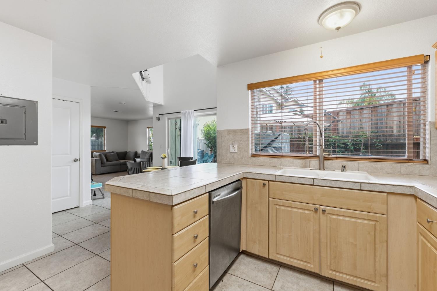 20 Jared Way Watsonville, CA 95019 - Photo 7 of 26
