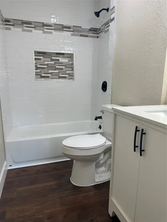$260,000 | 608 County Road 157, Alvin, TX 77511