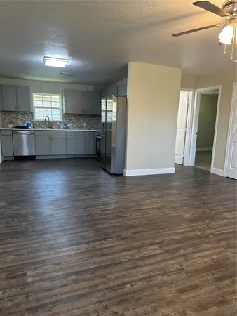 $260,000 | 608 County Road 157, Alvin, TX 77511