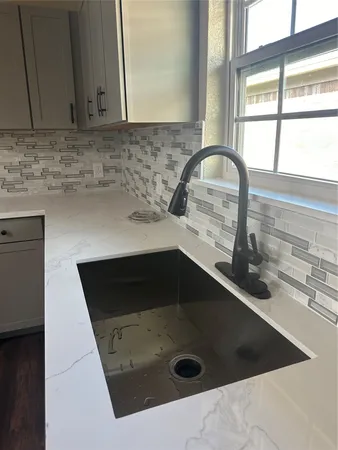 $260,000 | 608 County Road 157, Alvin, TX 77511