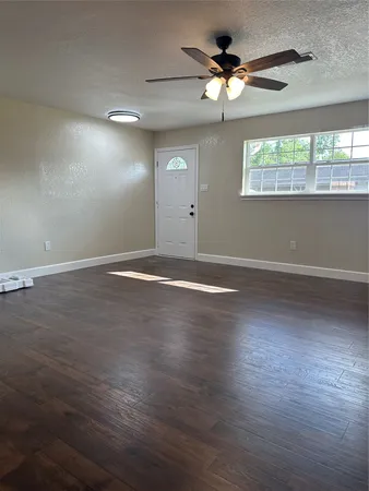 $260,000 | 608 County Road 157, Alvin, TX 77511