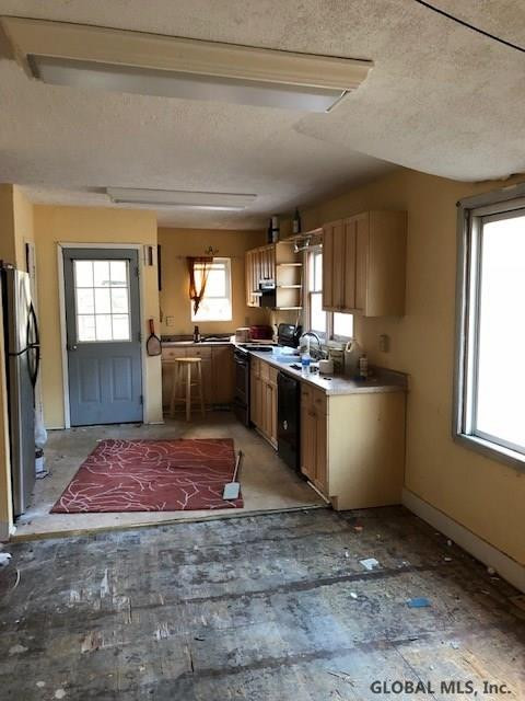 1536 State Street Schenectady, NY 12304 - Photo 4 of 10 Photo 4