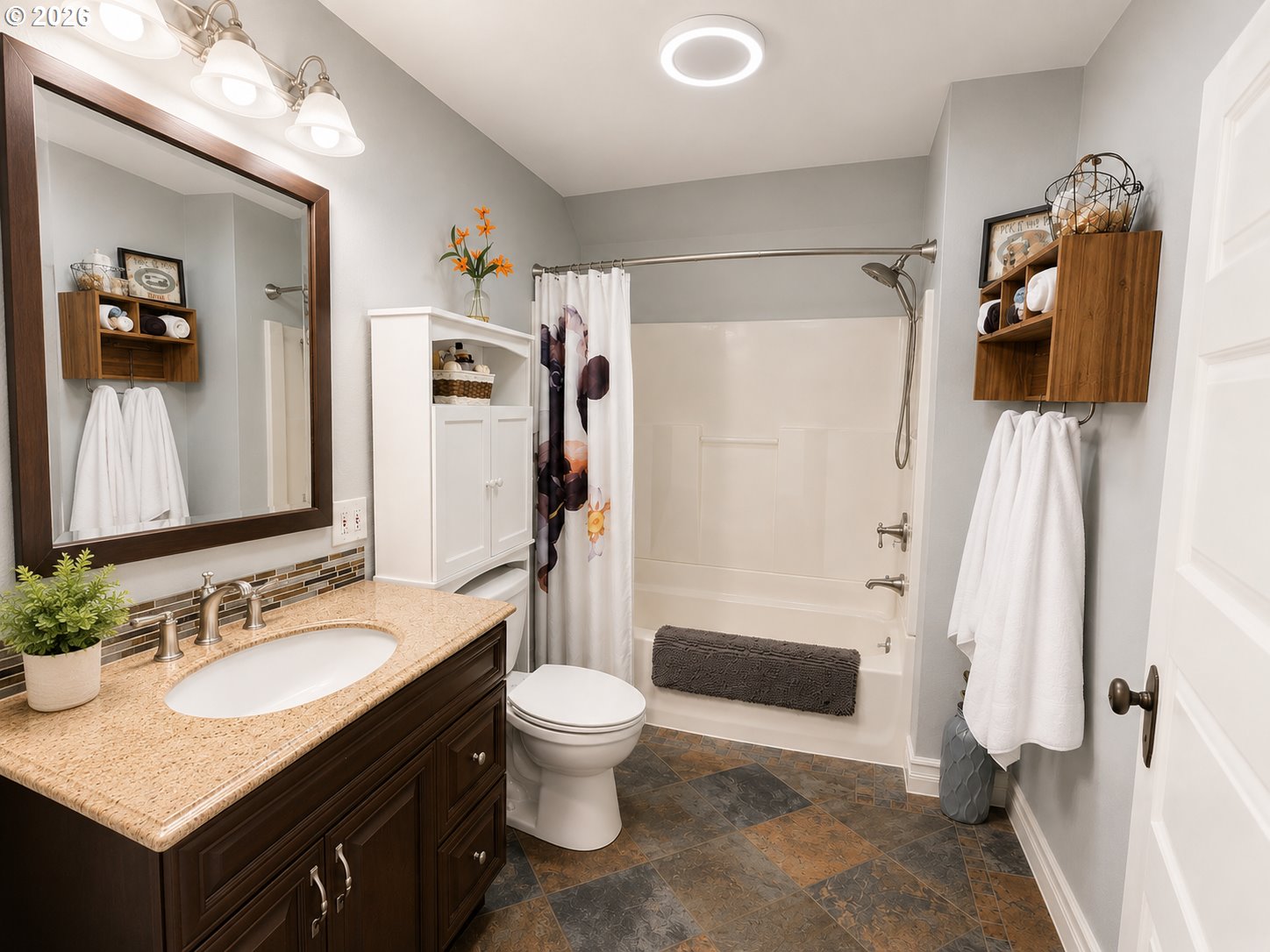 38495 Southwest Laurelwood Road Gaston, OR 97119 - Photo 15 of 33 Bathroom