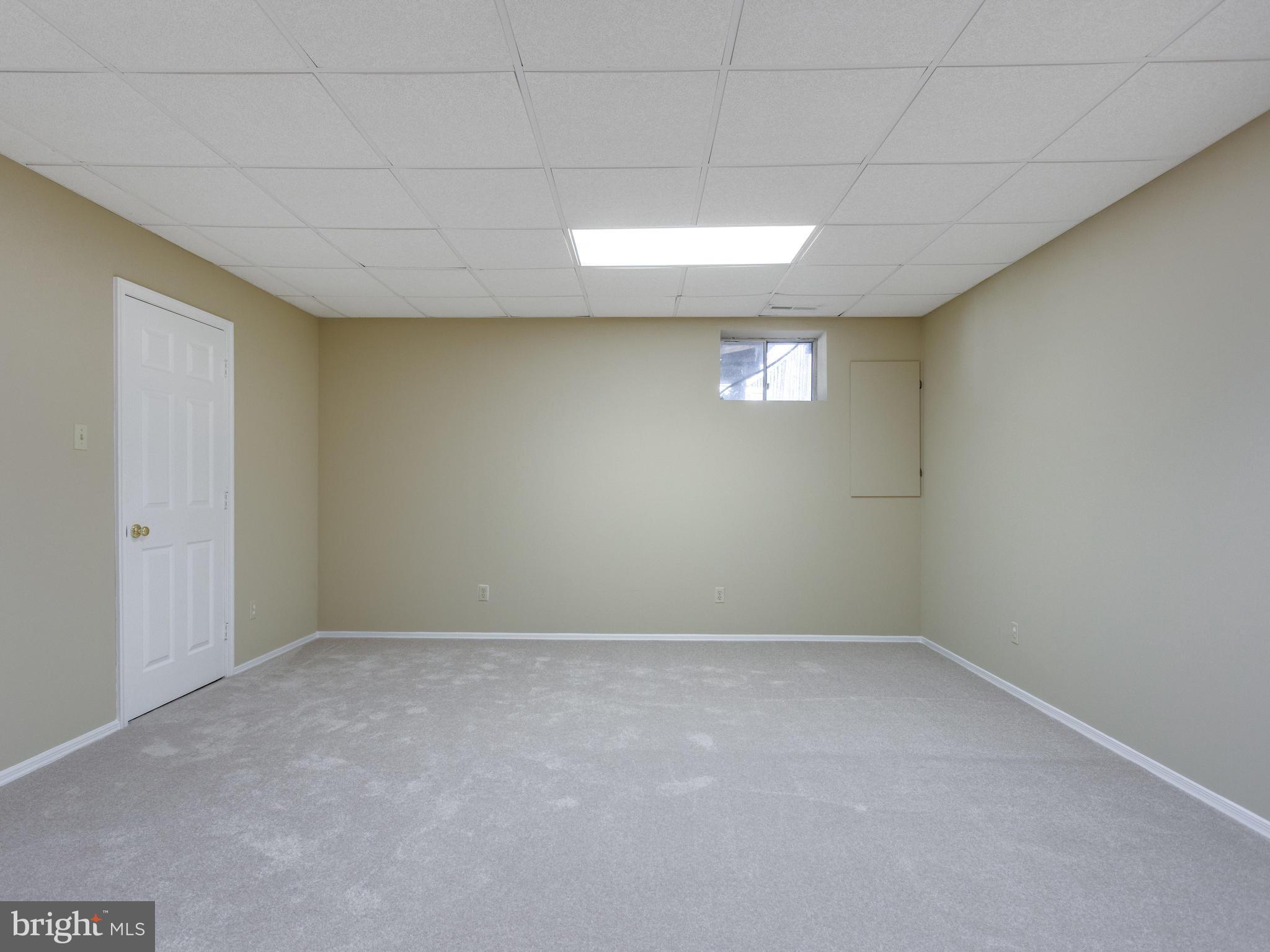 8499 Springfield Oaks Drive Springfield, VA 22153 - Photo 22 of 30 Family Room