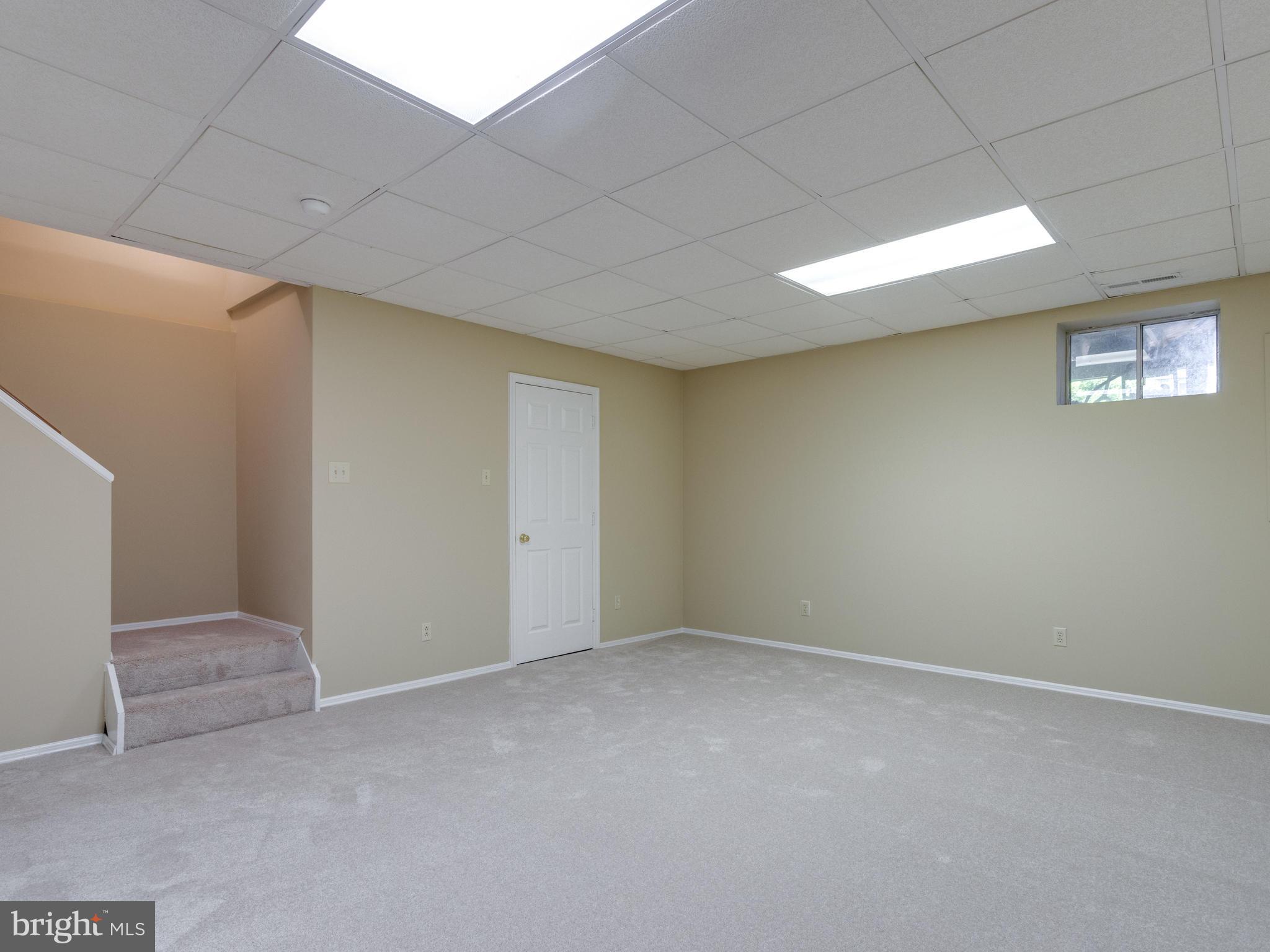 8499 Springfield Oaks Drive Springfield, VA 22153 - Photo 23 of 30 Family Room