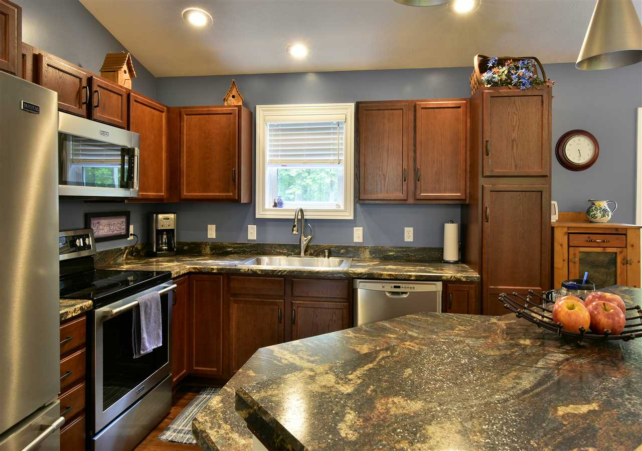 1883 Round Lake Road Interlochen, MI 49643 - Photo 3 of 25 1867353-2.JPG