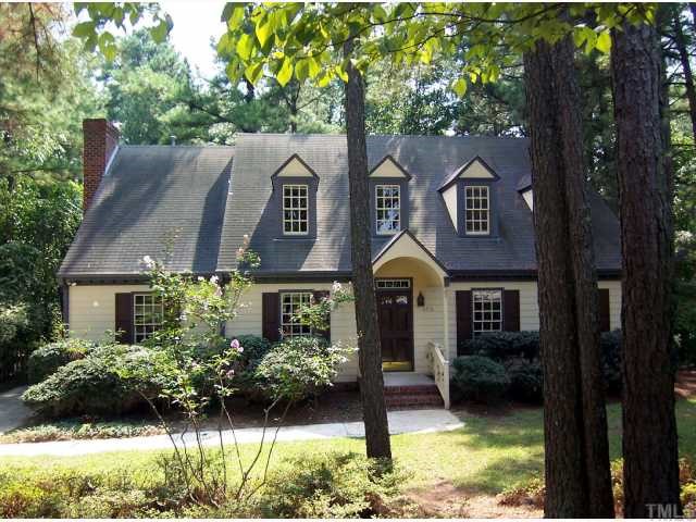 2216 Effingham Circle Raleigh, NC 27615 - Photo 1 of 12 Very spacious 2-story in N. Raleigh's Thorpshire Farm, near shops, restaurants & I-540!