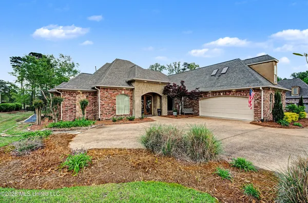 $915,000 | 134 Pinnacle Circle, Brandon, MS 39047